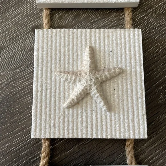 Decor - Picture 3 of 6